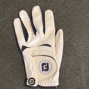 FootJoy youth S Golf Glove with ball marker new